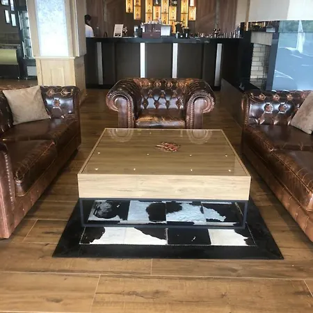 One Bedroom In Gated Complex *